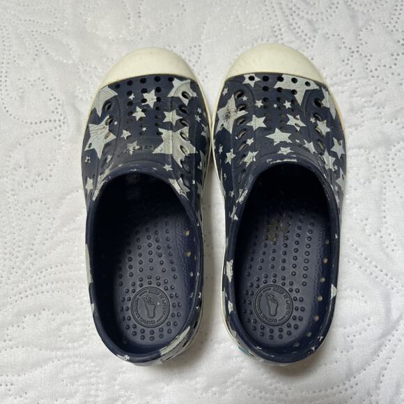 Native Jefferson Star Print Sneakers Size 9 - Picture 9 of 12